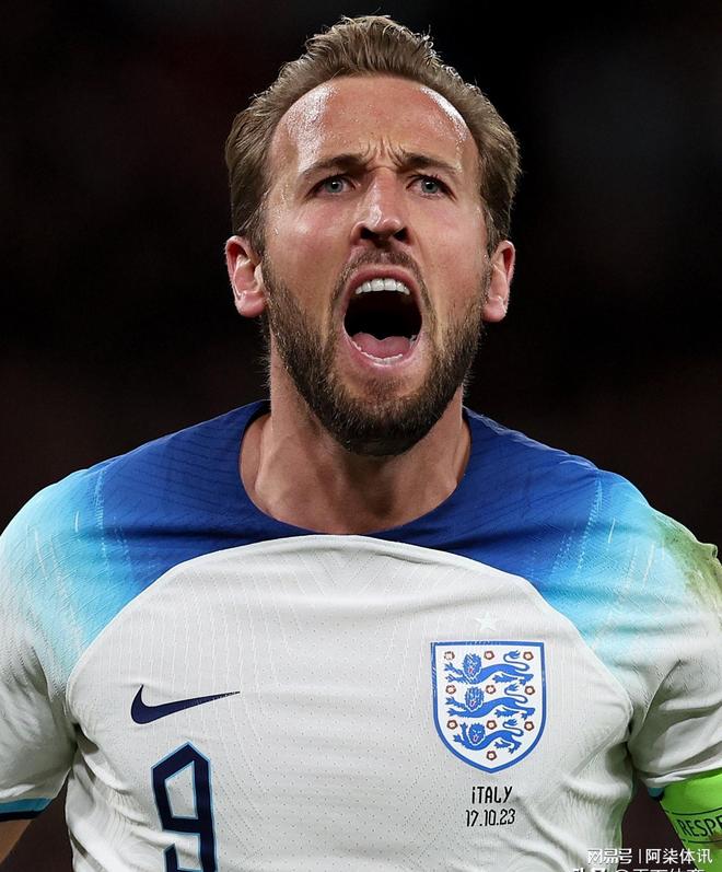 中脱颖而出 中脱颖而出